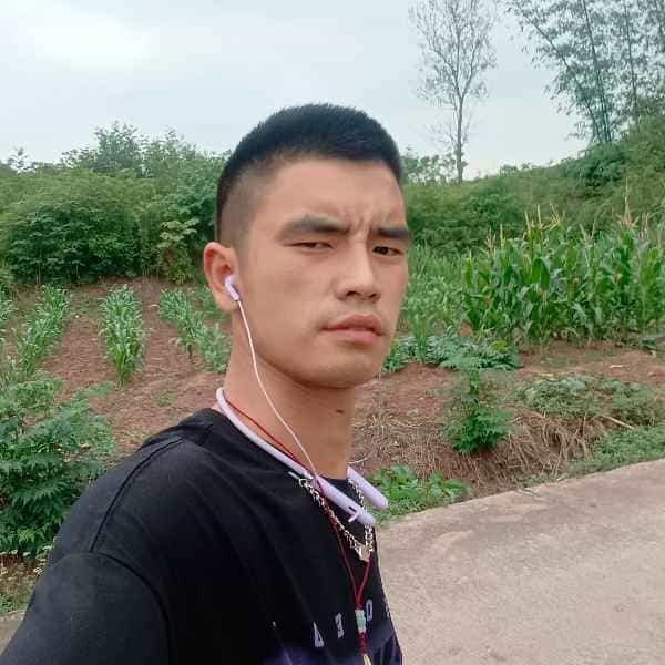 35岁岁四川单身帅哥 - 淮北吉缘网