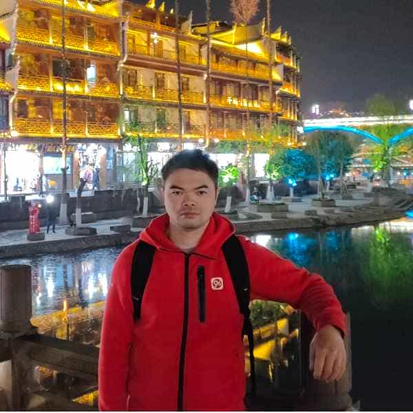 39岁岁广东单身帅哥 - 淮北吉缘网