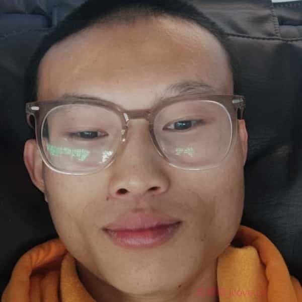 25岁岁四川单身帅哥 - 淮北吉缘网