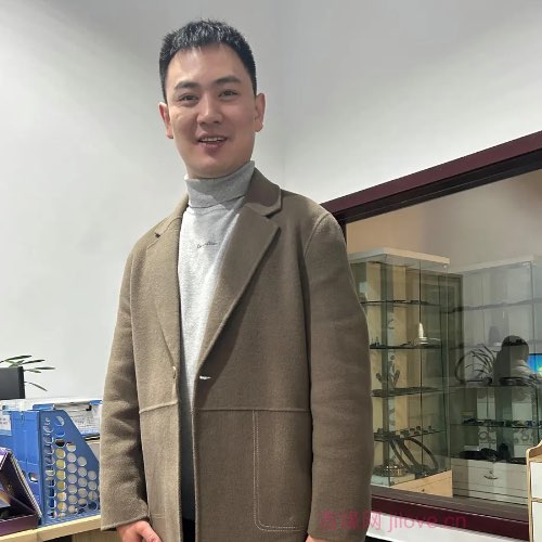 32岁岁四川单身帅哥 - 淮北吉缘网